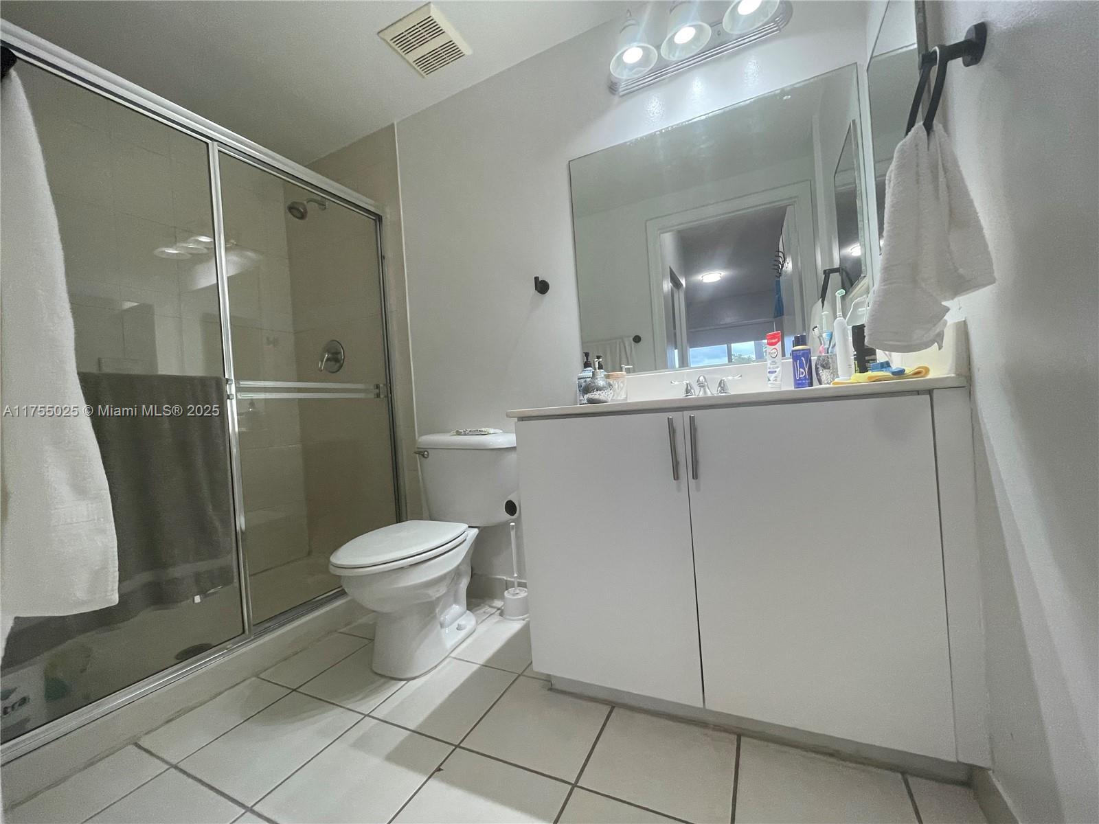 PARADISE POINTE CONDO - Residential Lease