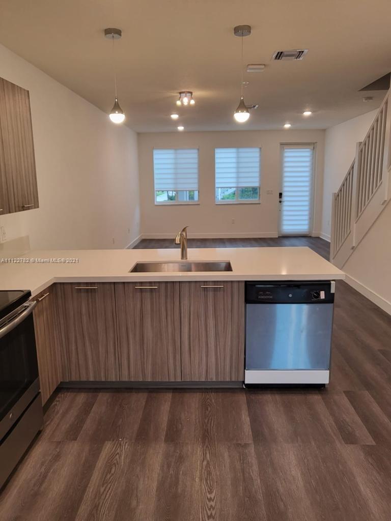 LANDMARK AT DORAL CONDO N - Residential