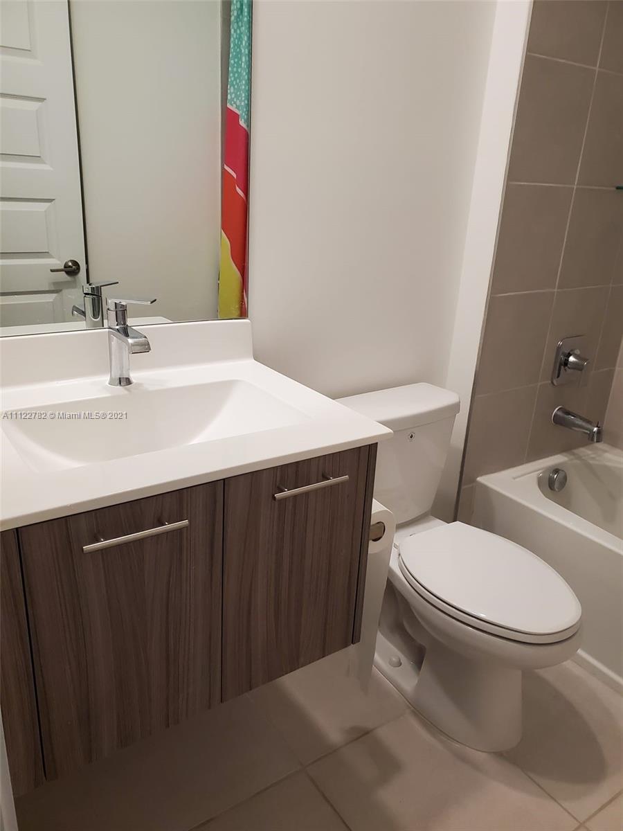 LANDMARK AT DORAL CONDO N - Residential