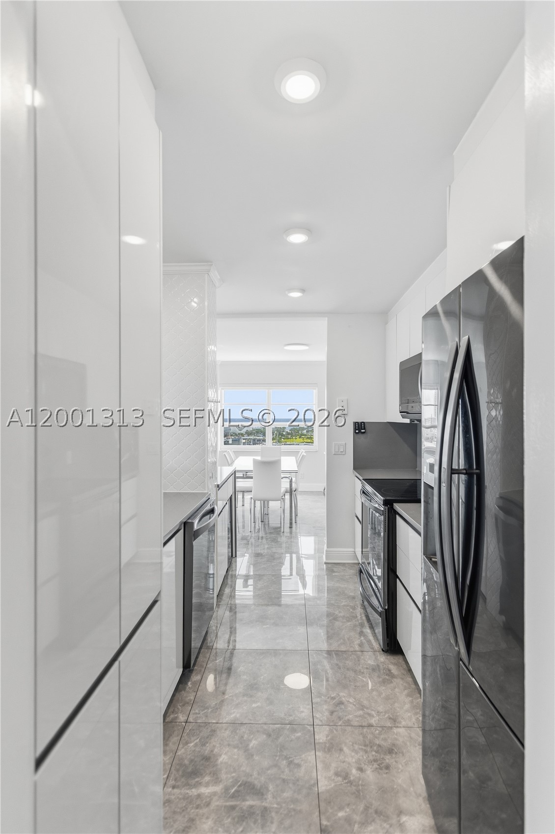 ESSEX TOWER CONDO - Residential