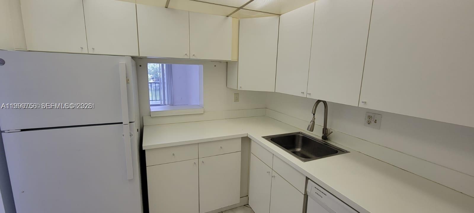 VERSAILLES GARDENS CONDO - Residential