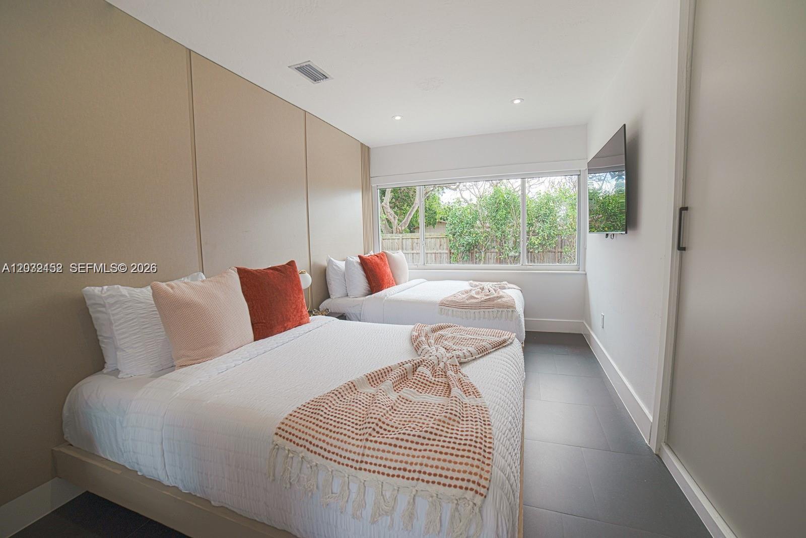 BEL-AIRE SEC 1 - Residential Lease