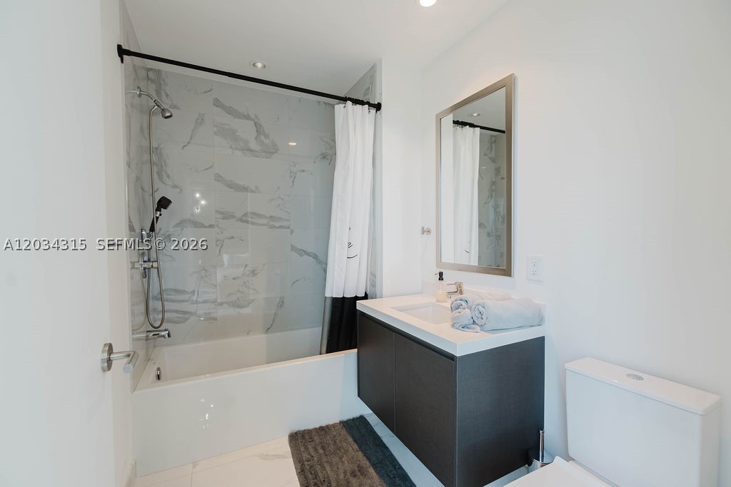 PARAMOUNT MIAMI WORLDCENT - Residential