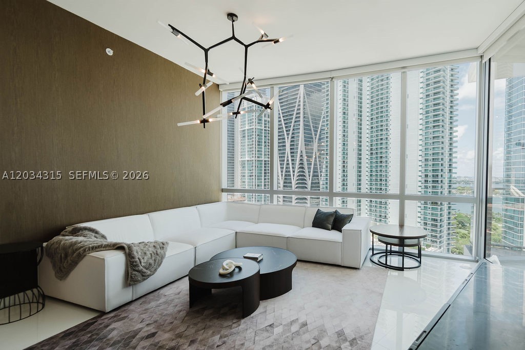 PARAMOUNT MIAMI WORLDCENT - Residential