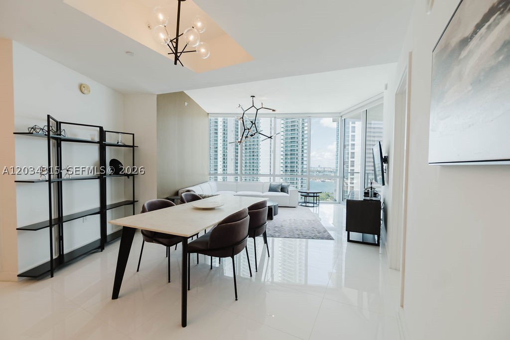 PARAMOUNT MIAMI WORLDCENT - Residential