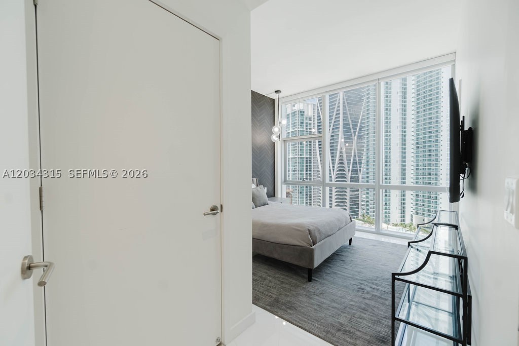 PARAMOUNT MIAMI WORLDCENT - Residential