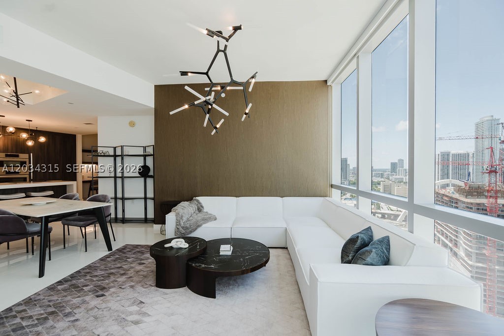 PARAMOUNT MIAMI WORLDCENT - Residential