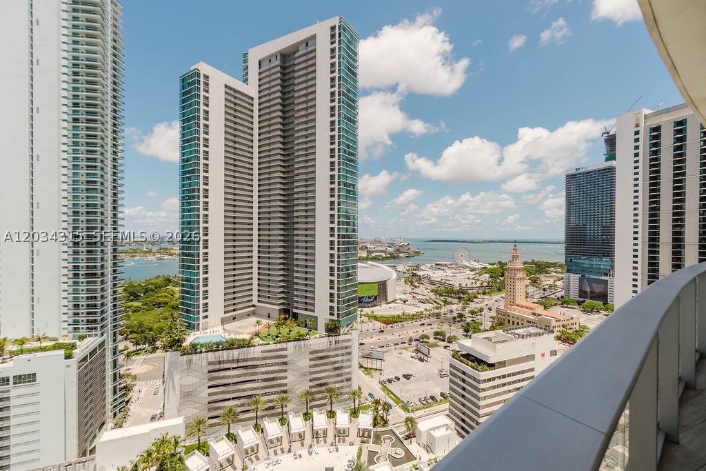 PARAMOUNT MIAMI WORLDCENT - Residential