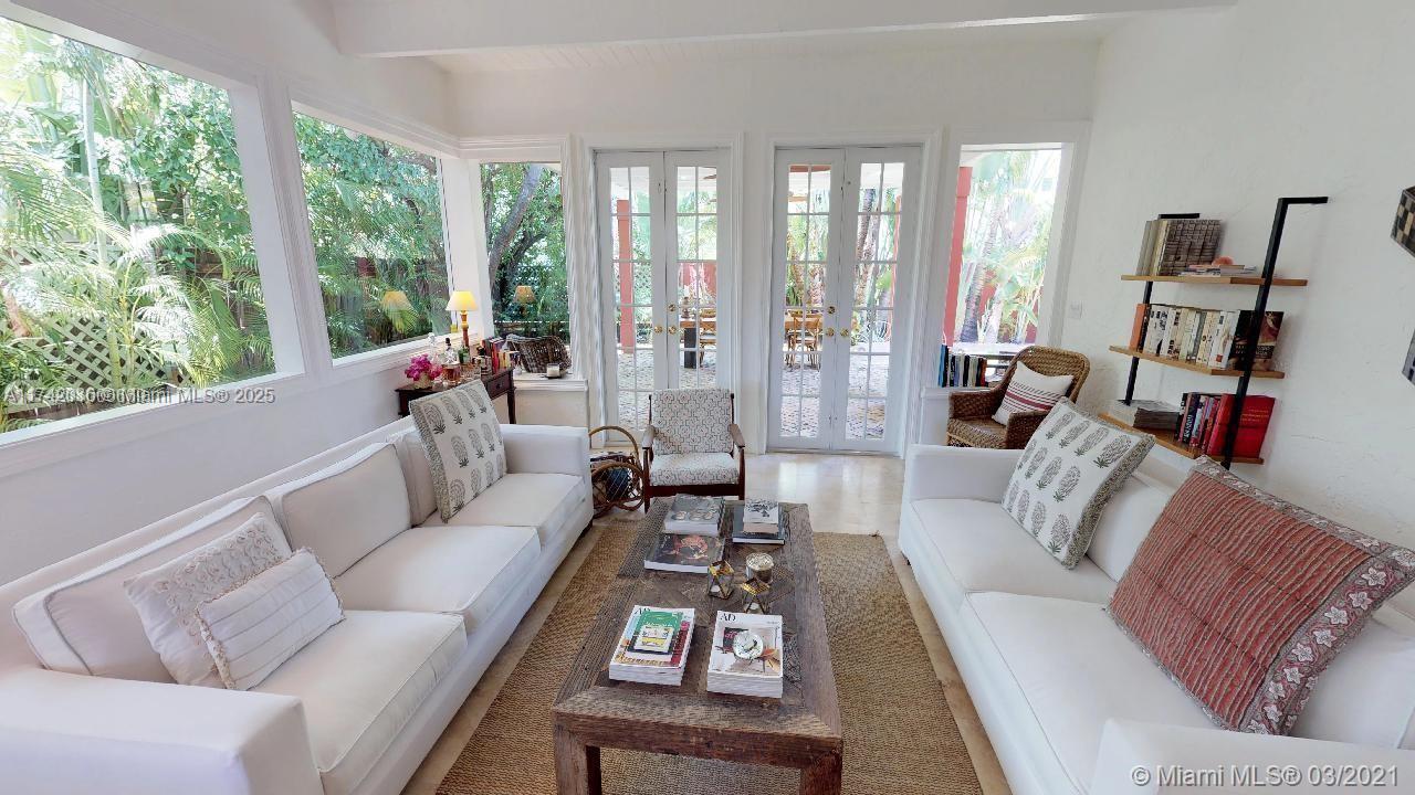 TROPICAL ISLE HOMES SUB 4 - Residential