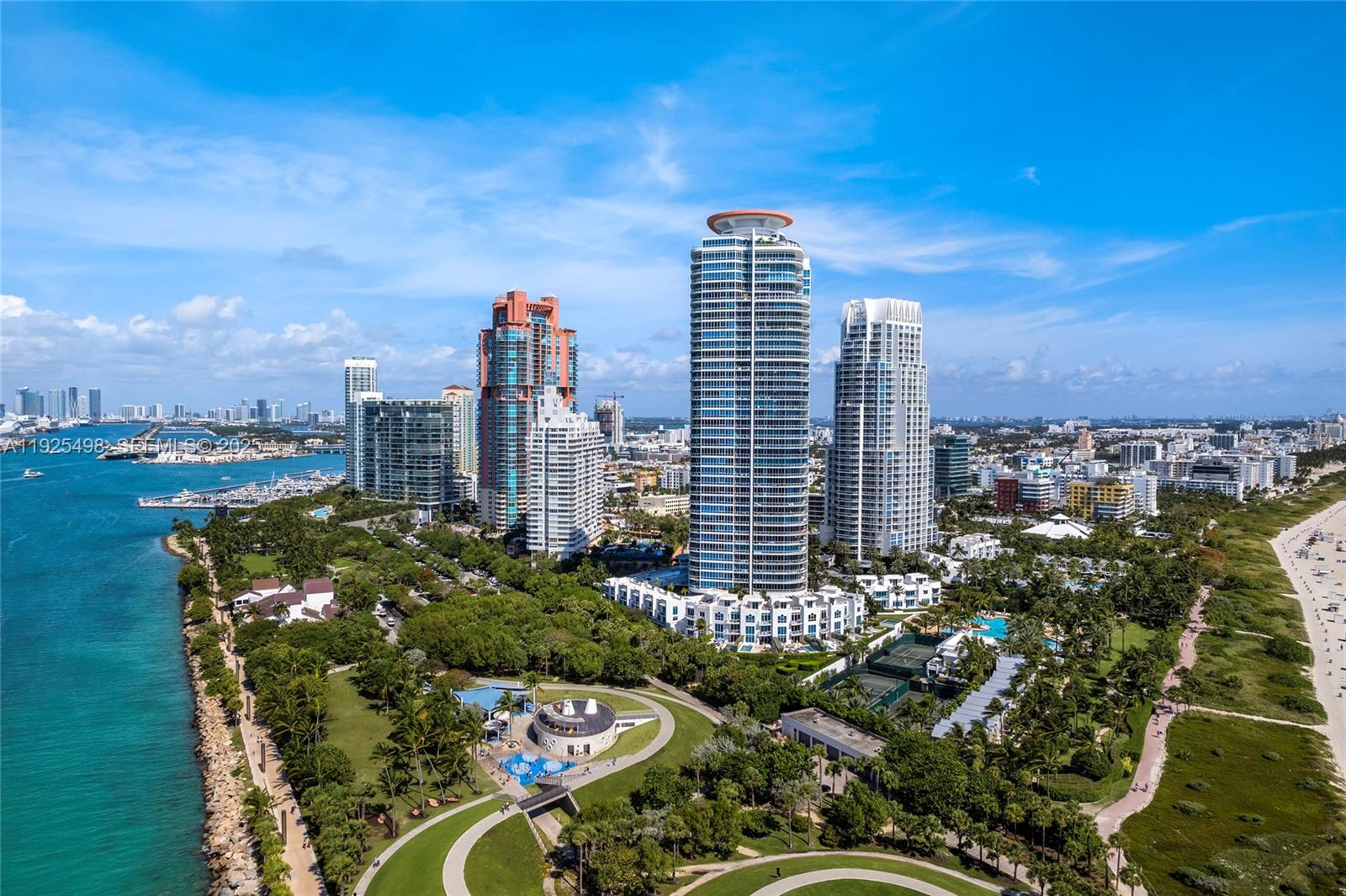 CONTINUUM ON SOUTH BEACH - Residential
