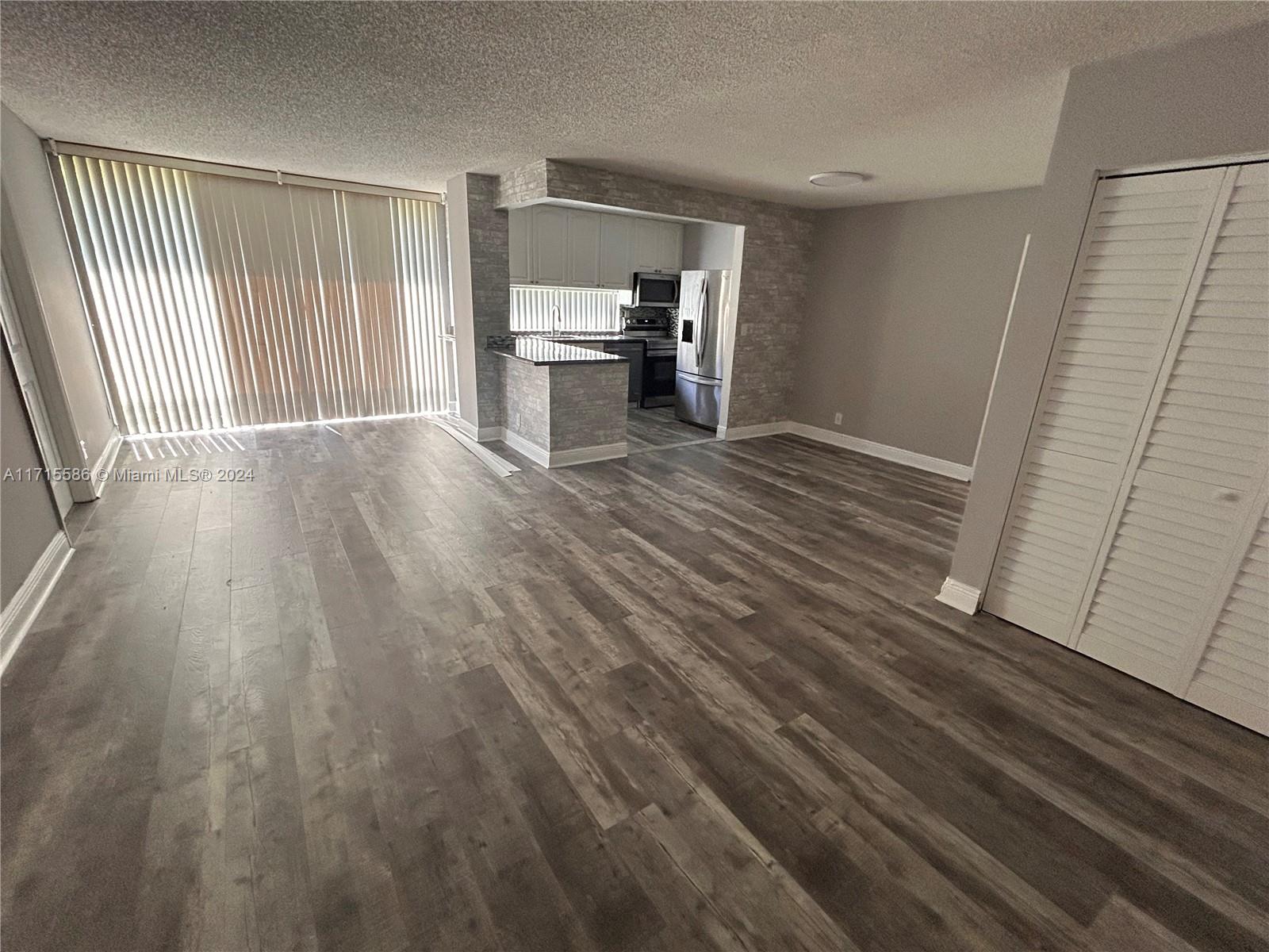 PLAZA OF AMERICAS CONDO P - Residential Lease