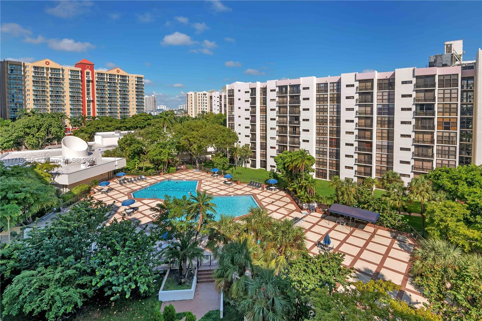 PLAZA OF AMERICAS CONDO P - Residential Lease
