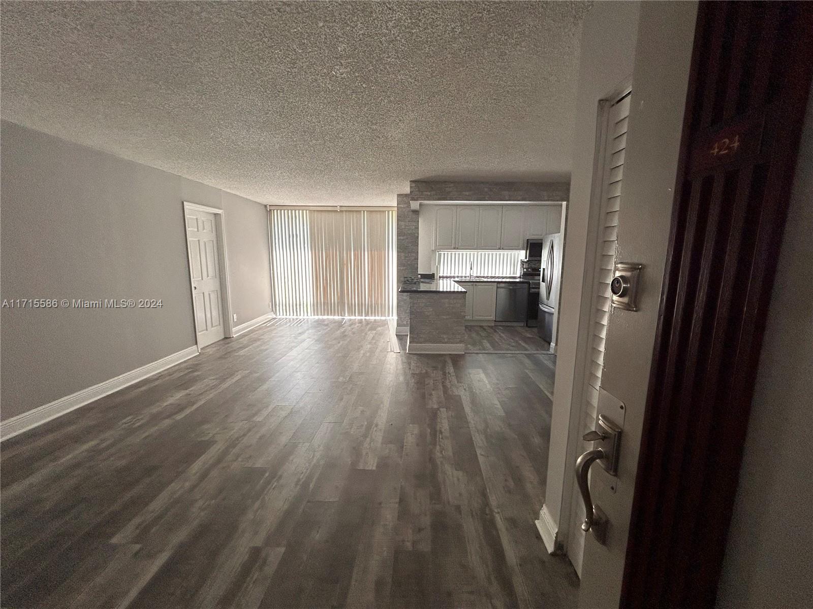 PLAZA OF AMERICAS CONDO P - Residential Lease
