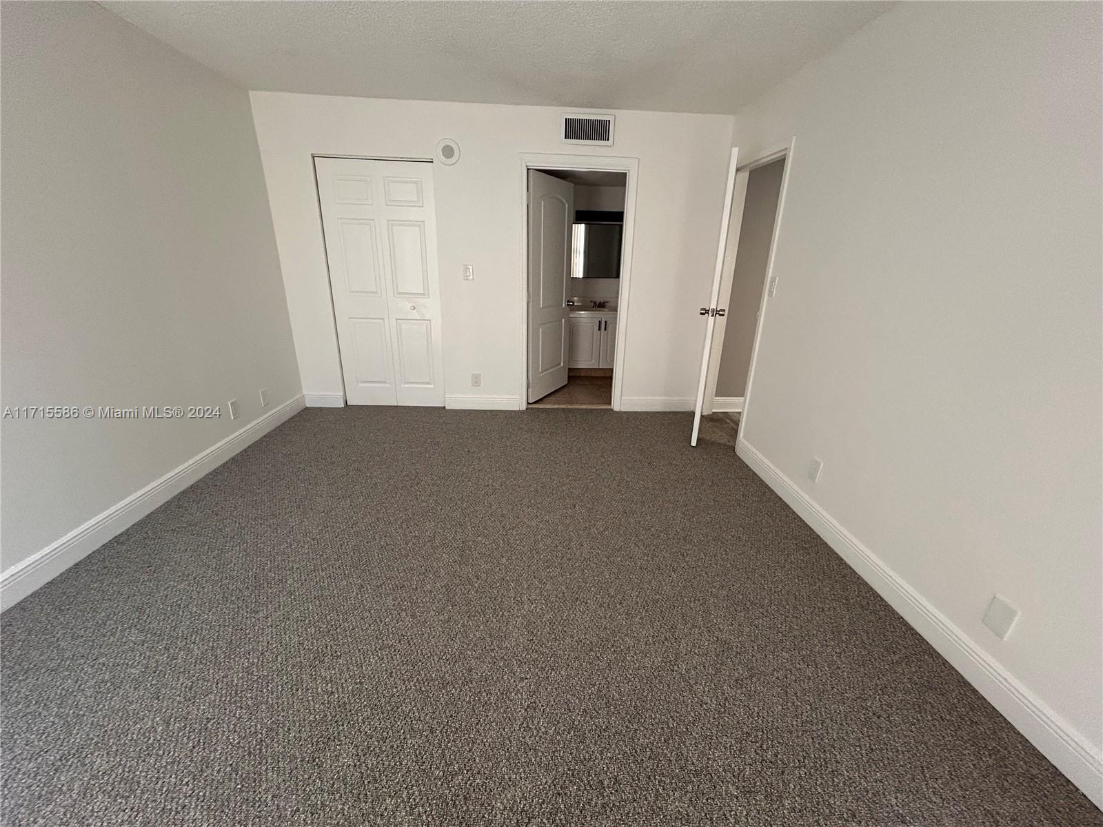 PLAZA OF AMERICAS CONDO P - Residential Lease
