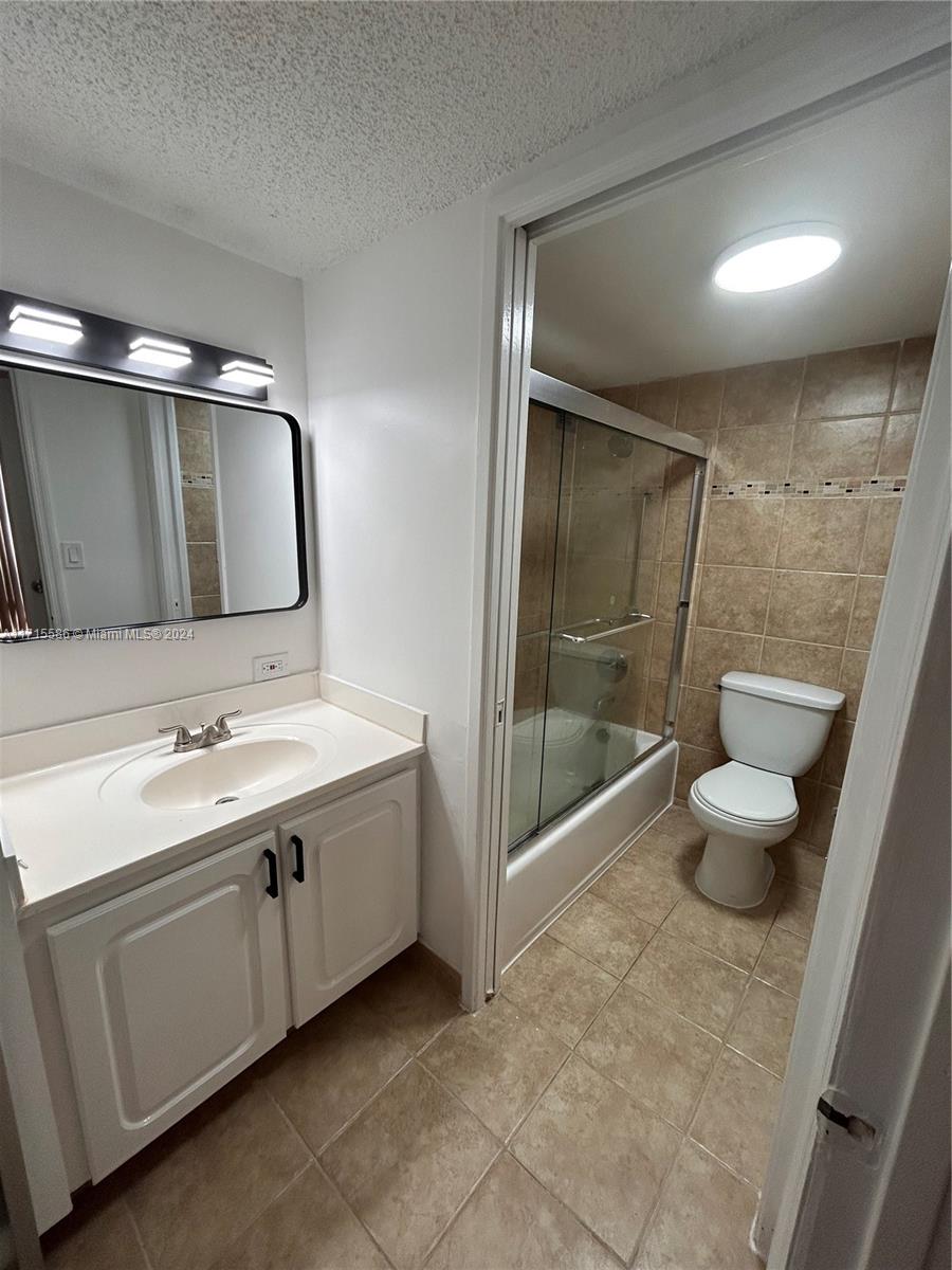 PLAZA OF AMERICAS CONDO P - Residential Lease
