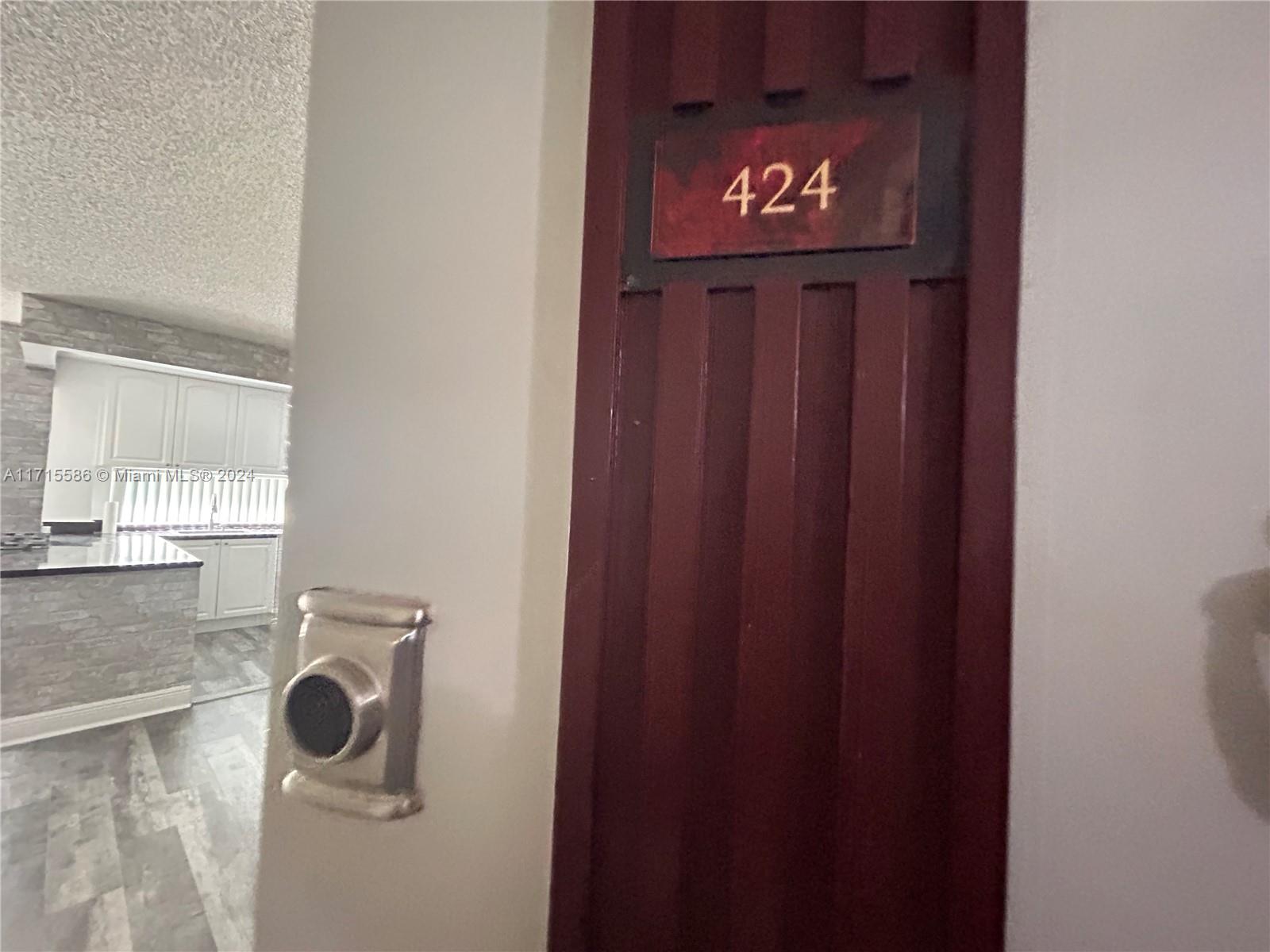 PLAZA OF AMERICAS CONDO P - Residential Lease