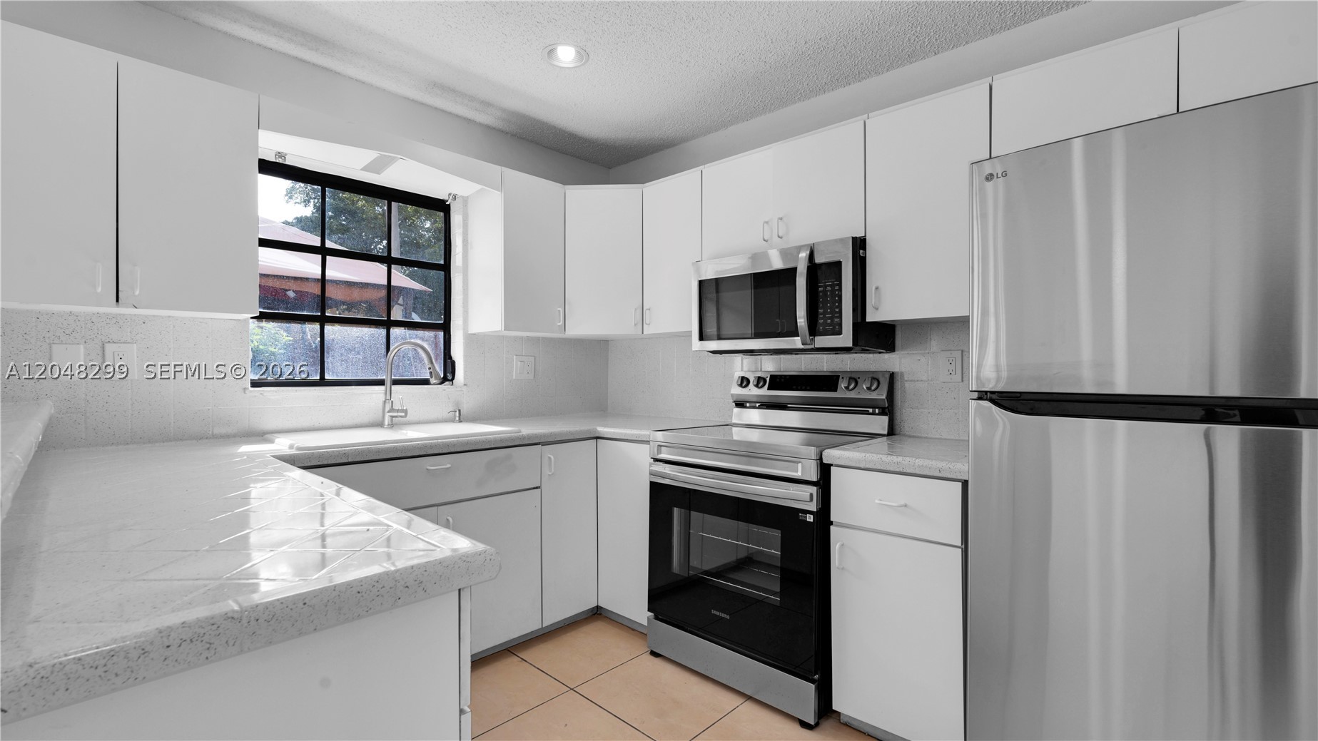 INGLEWOOD TOWNHOMES CONDO - Residential Lease