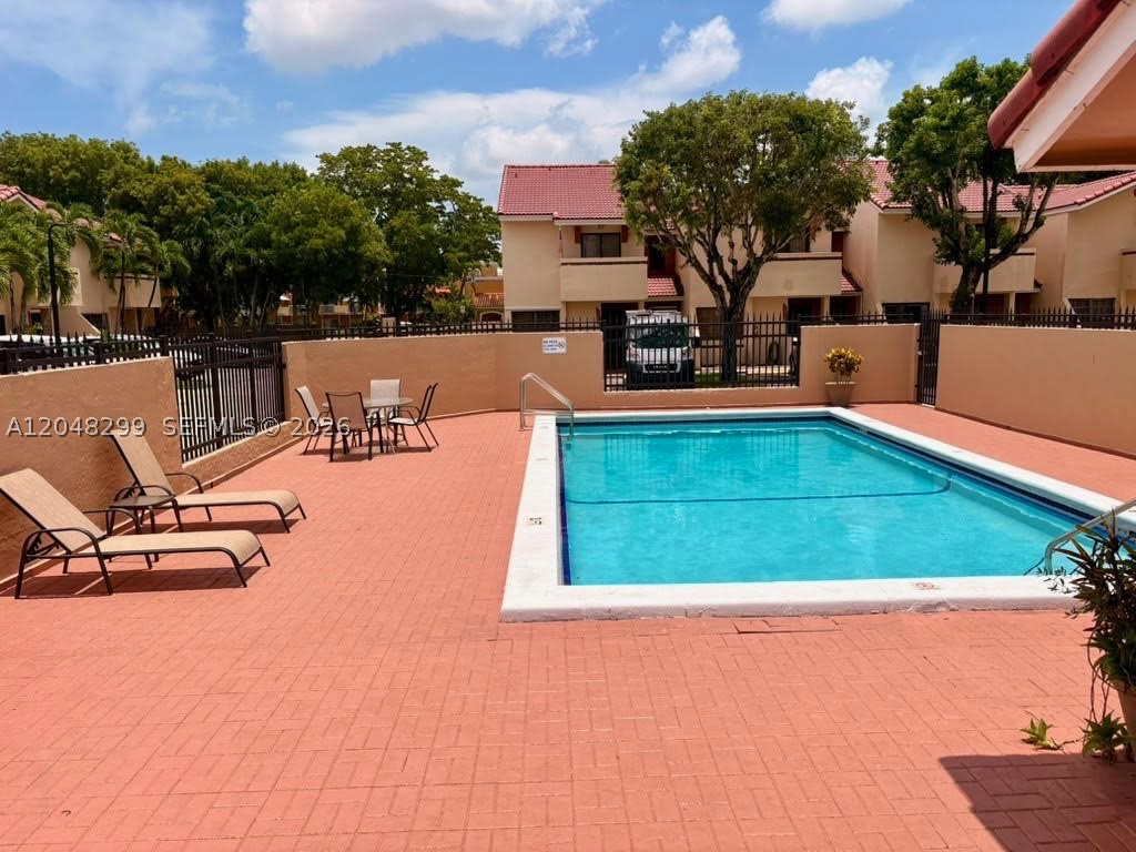 INGLEWOOD TOWNHOMES CONDO - Residential Lease