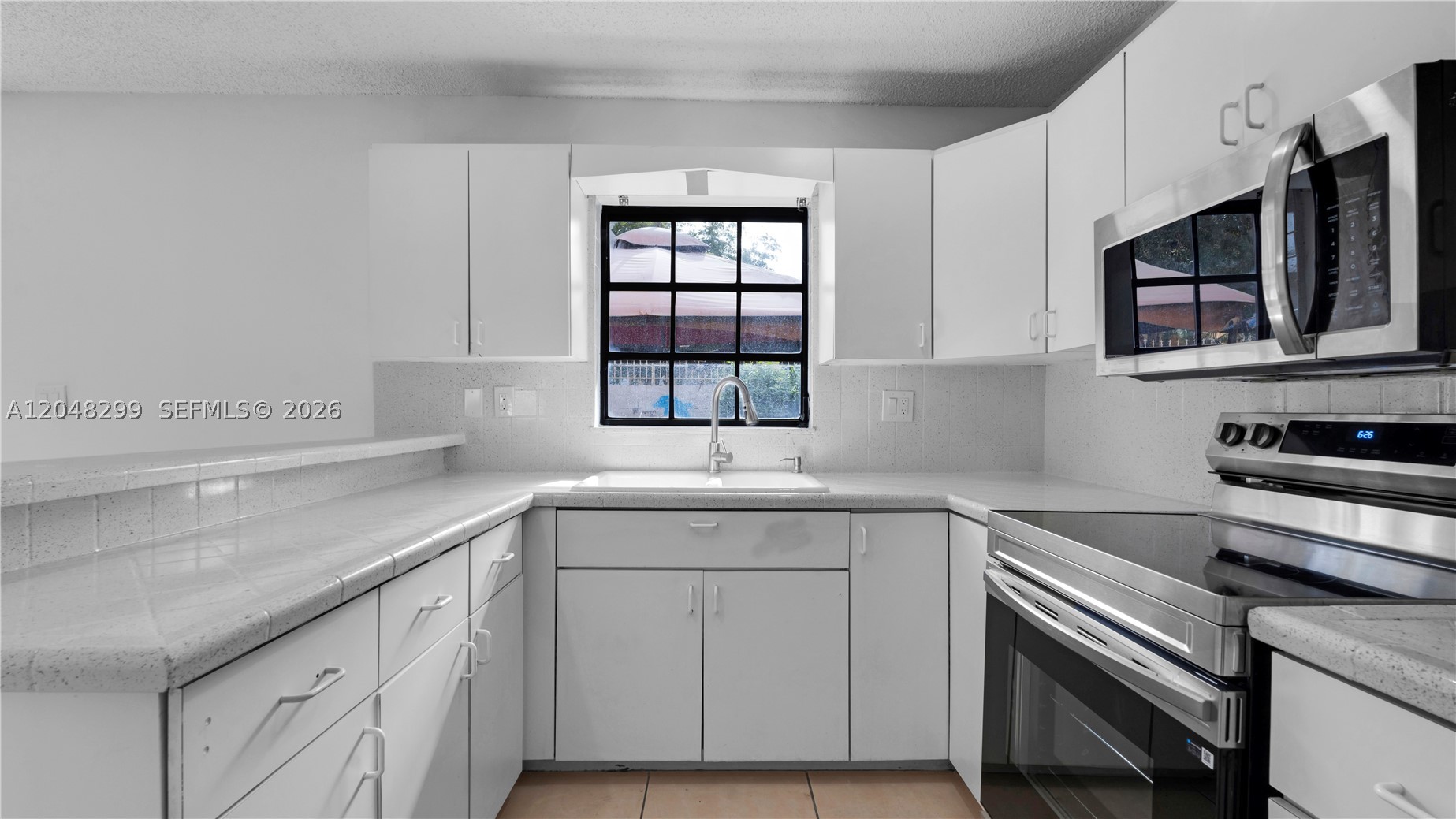INGLEWOOD TOWNHOMES CONDO - Residential Lease