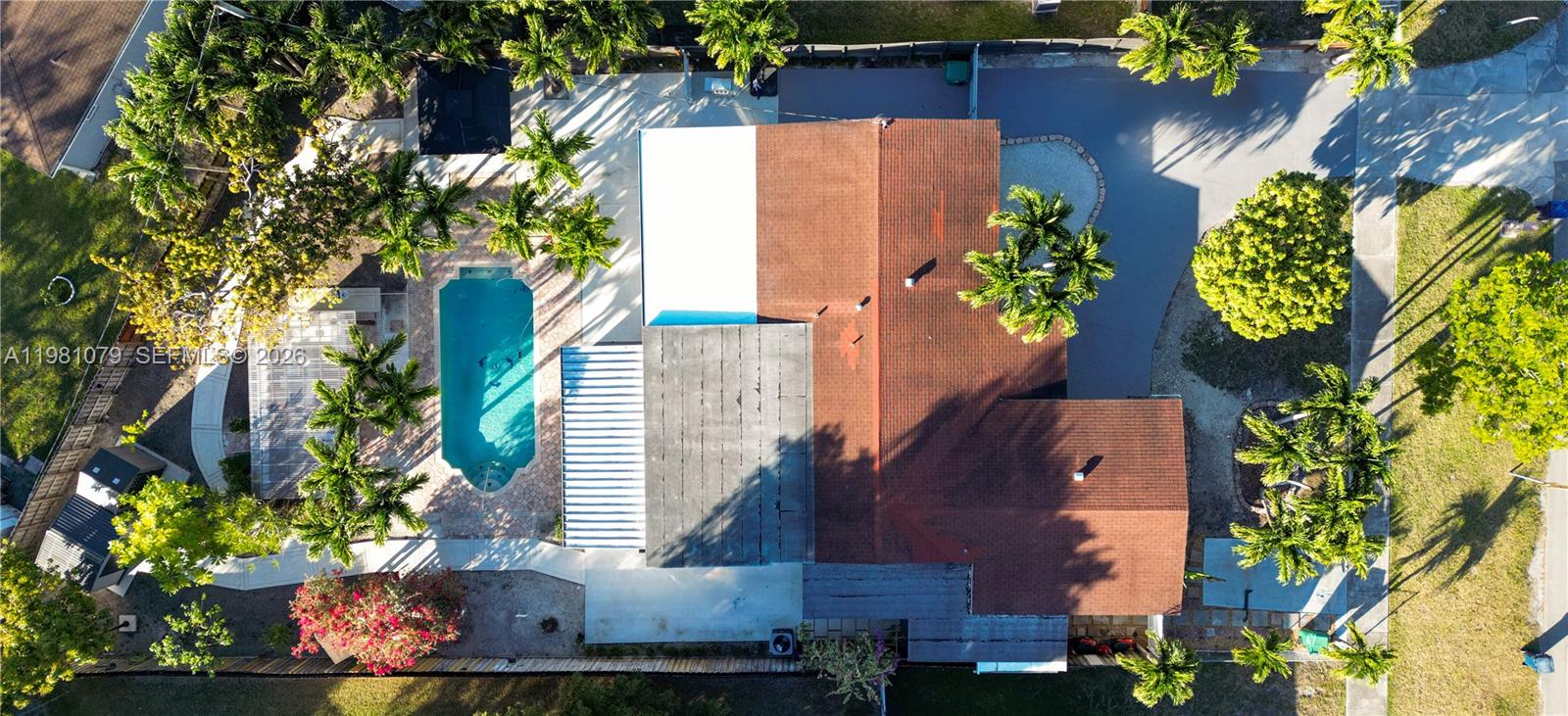 CUTLER RIDGE MANOR ESTATE - Residential