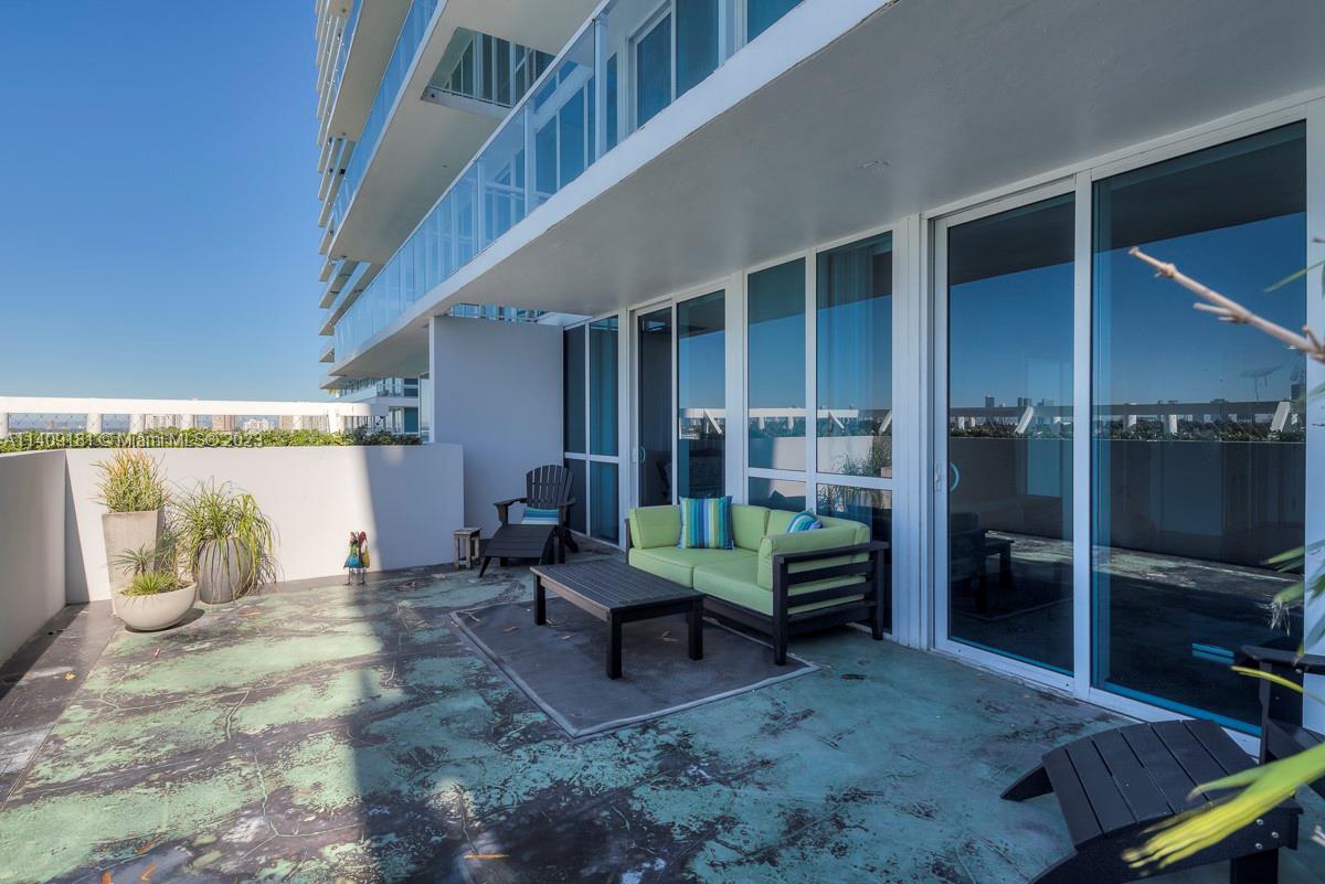 THE BENTLEY BAY CONDO - Residential Lease