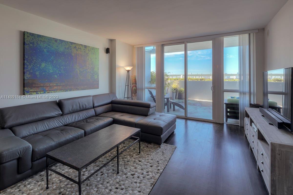 THE BENTLEY BAY CONDO - Residential Lease