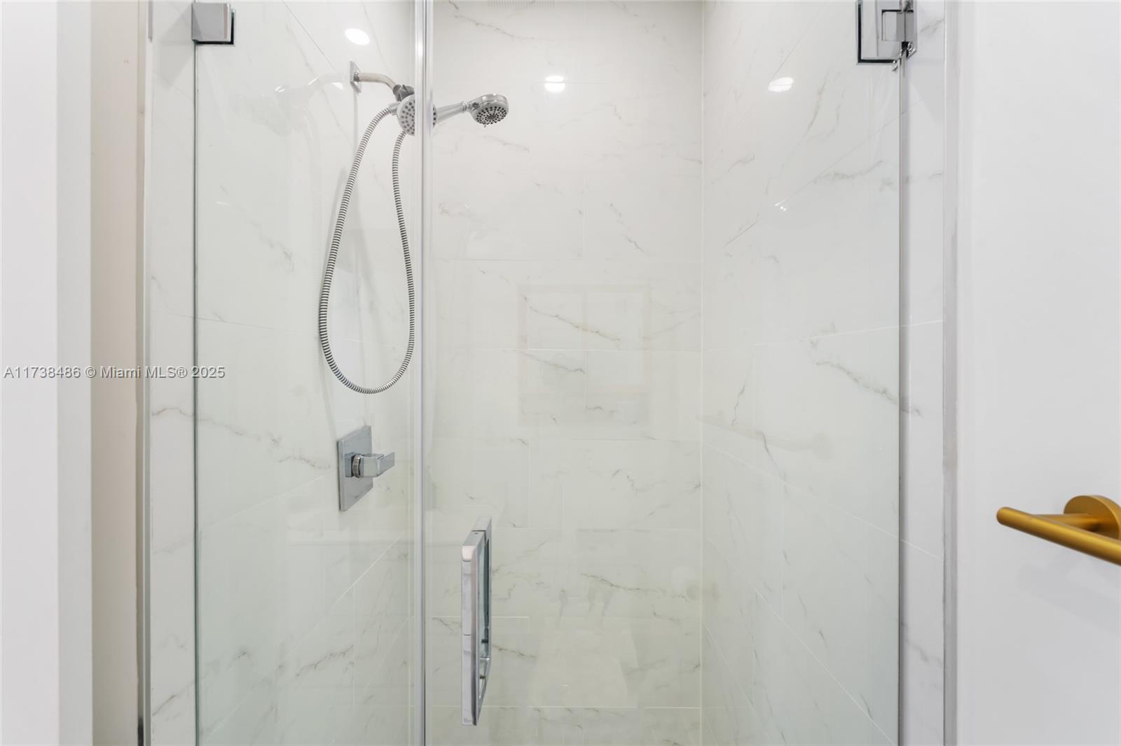 LINCOLN SUB - Residential Lease