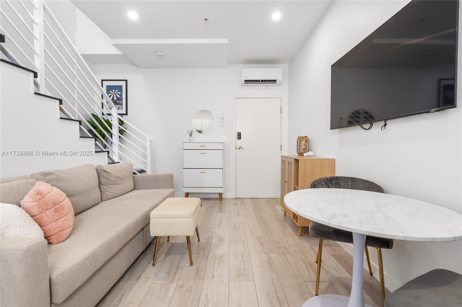 LINCOLN SUB - Residential Lease
