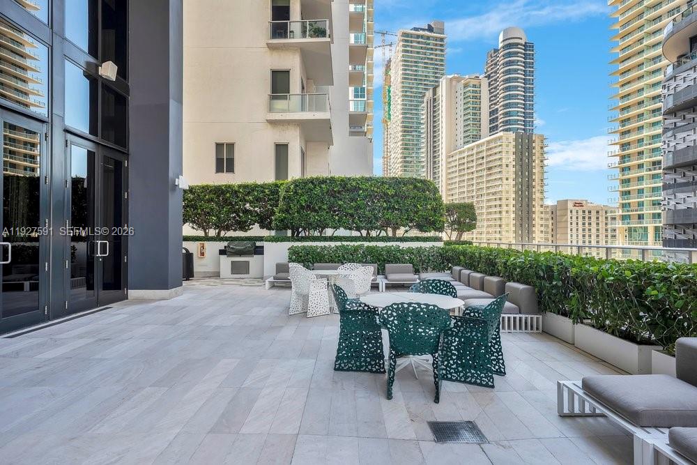 1010 BRICKELL CONDO - Residential Lease