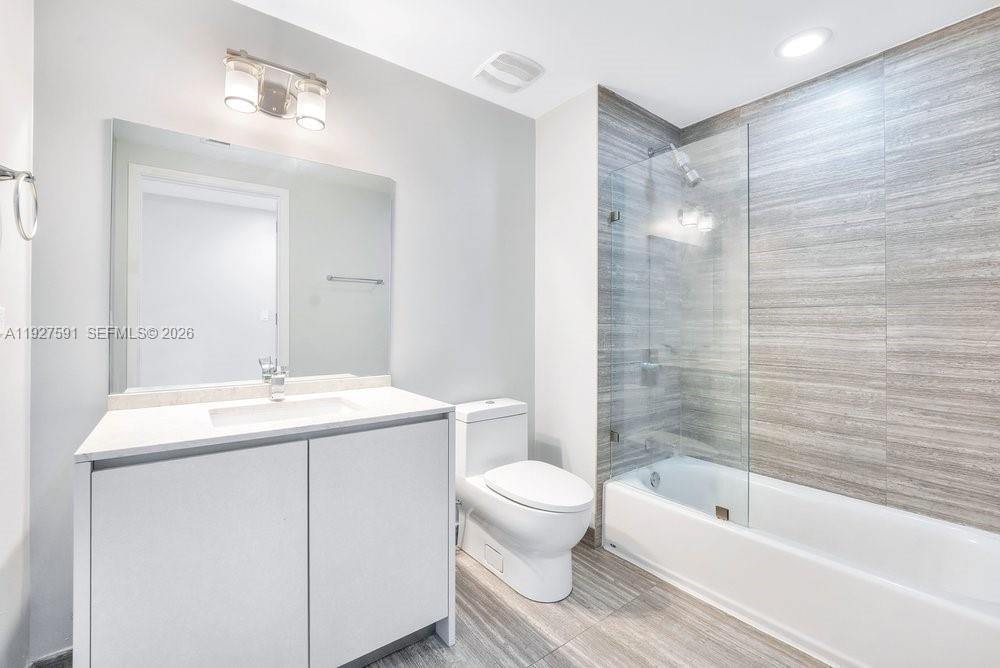 1010 BRICKELL CONDO - Residential Lease