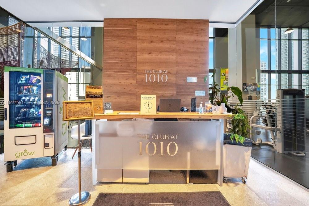 1010 BRICKELL CONDO - Residential Lease