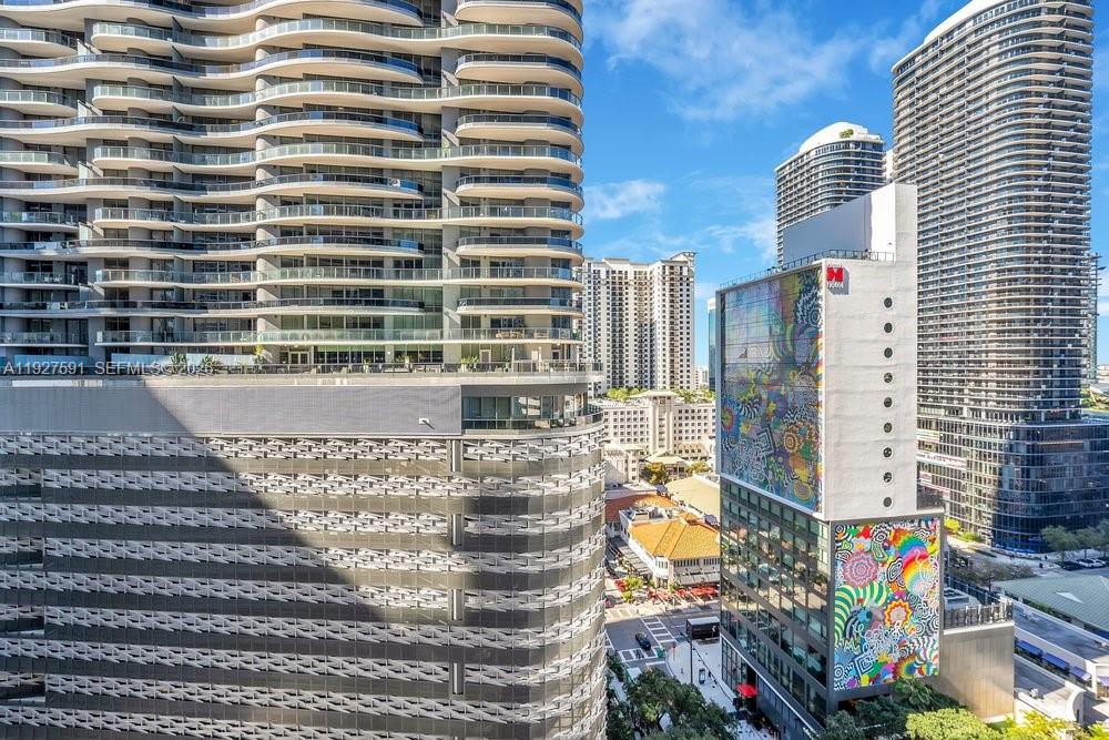 1010 BRICKELL CONDO - Residential Lease