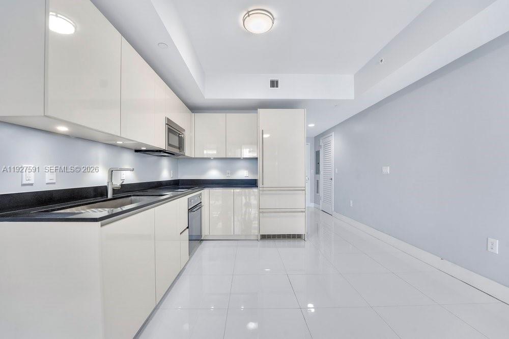 1010 BRICKELL CONDO - Residential Lease