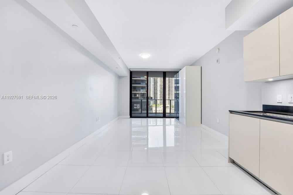 1010 BRICKELL CONDO - Residential Lease