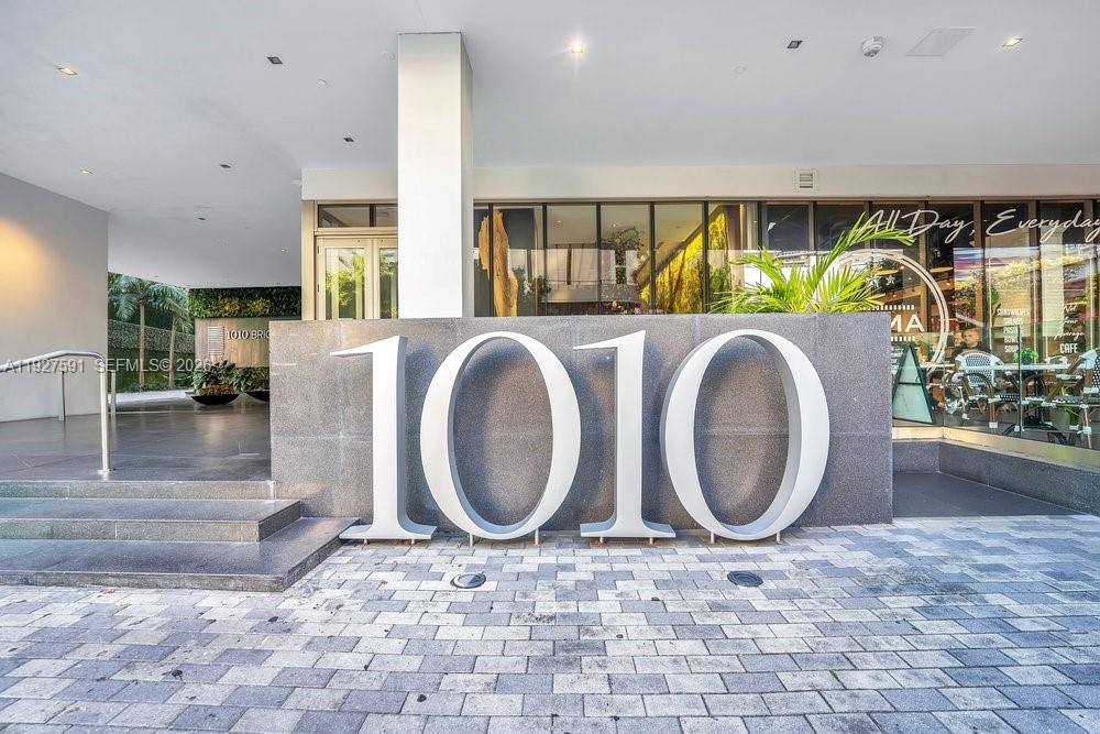 1010 BRICKELL CONDO - Residential Lease