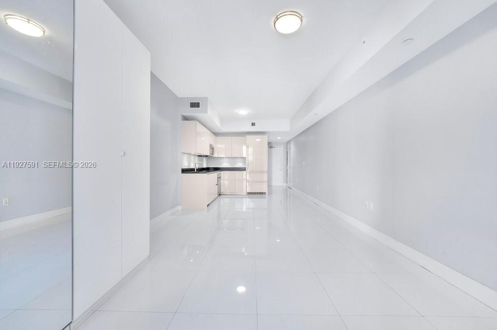 1010 BRICKELL CONDO - Residential Lease