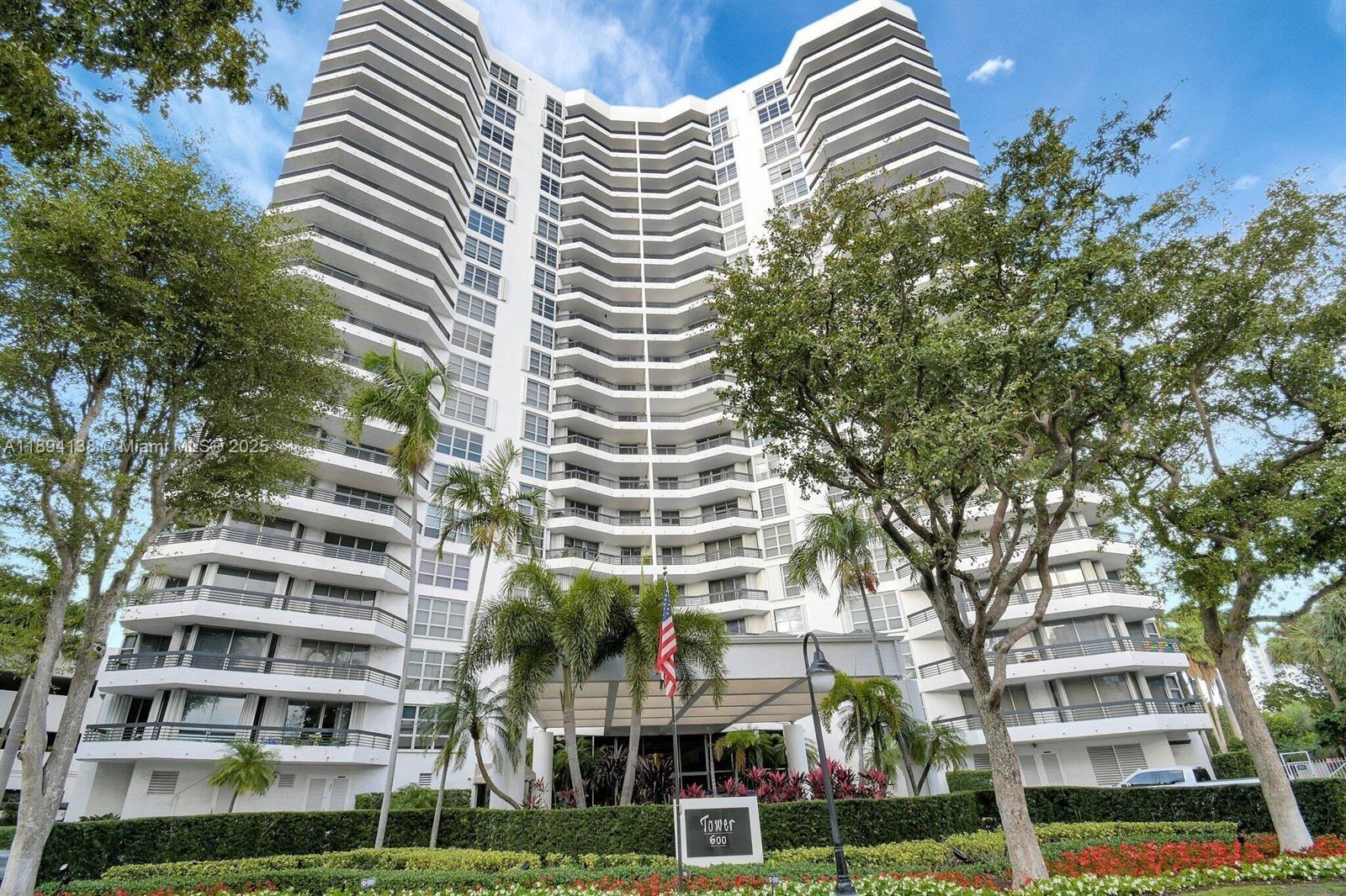 beautiful  2-bedroom, 2-bath condo,Great views of bay and Aventura.  stainless steel appliances—marble  flooring throughout., laminate wood floor in rooms. The second bedroom has direct access to the private balcony.  In-unit washer/dryer  Resort-style amenities include a fitness center, tennis, pickleball, pool, barbecue area. Ideally located near houses of worship, Aventura Mall, schools, the beach, and intl airports.