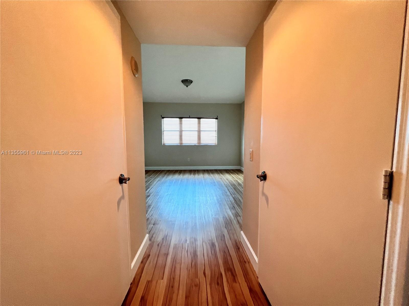 THE OAKS I CONDO - Residential