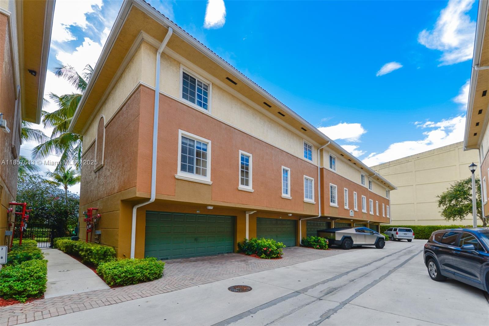 AVENTI AT AVENTURA CONDO - Residential