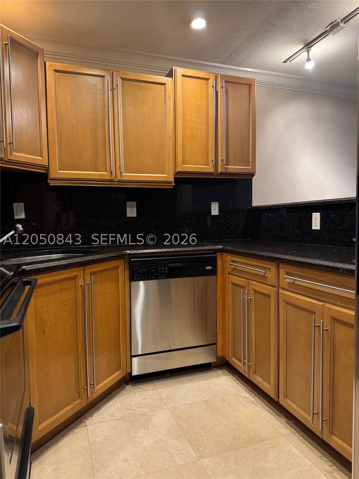 WISPERWOOD VILLAGE CONDO - Residential Lease