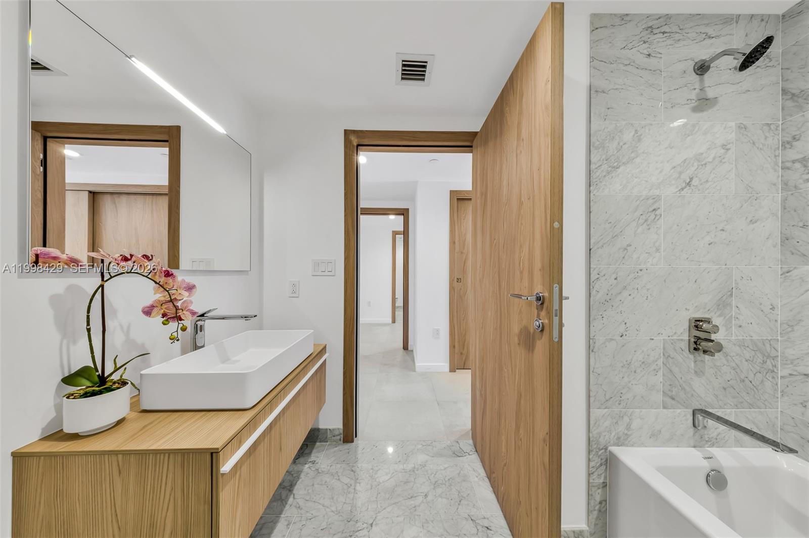 Onda Condo - Residential