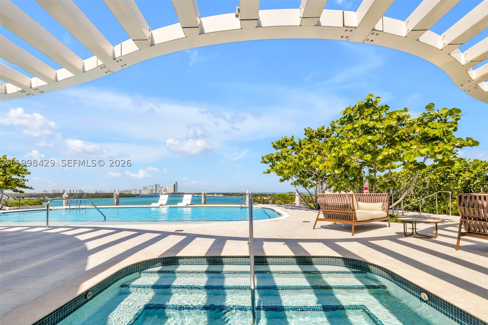 Onda Condo - Residential