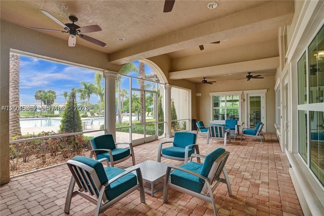 HILLCREST COUNTRY CLUB SO - Residential Lease