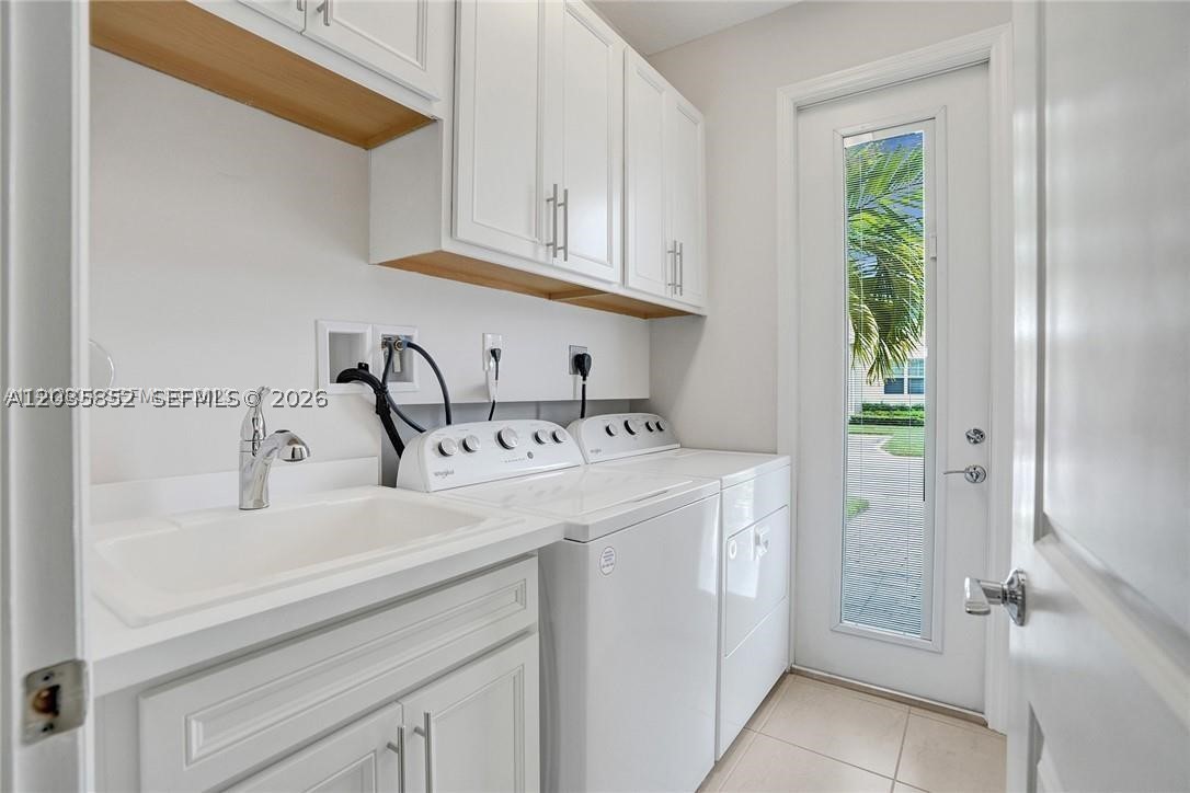 HILLCREST COUNTRY CLUB SO - Residential Lease