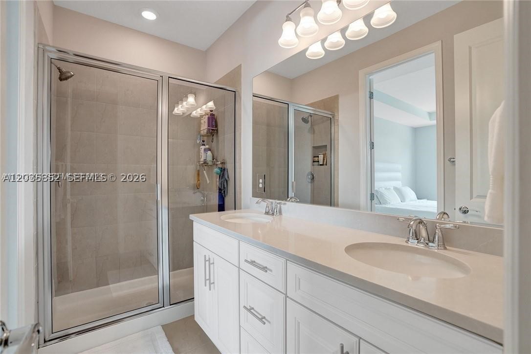 HILLCREST COUNTRY CLUB SO - Residential Lease