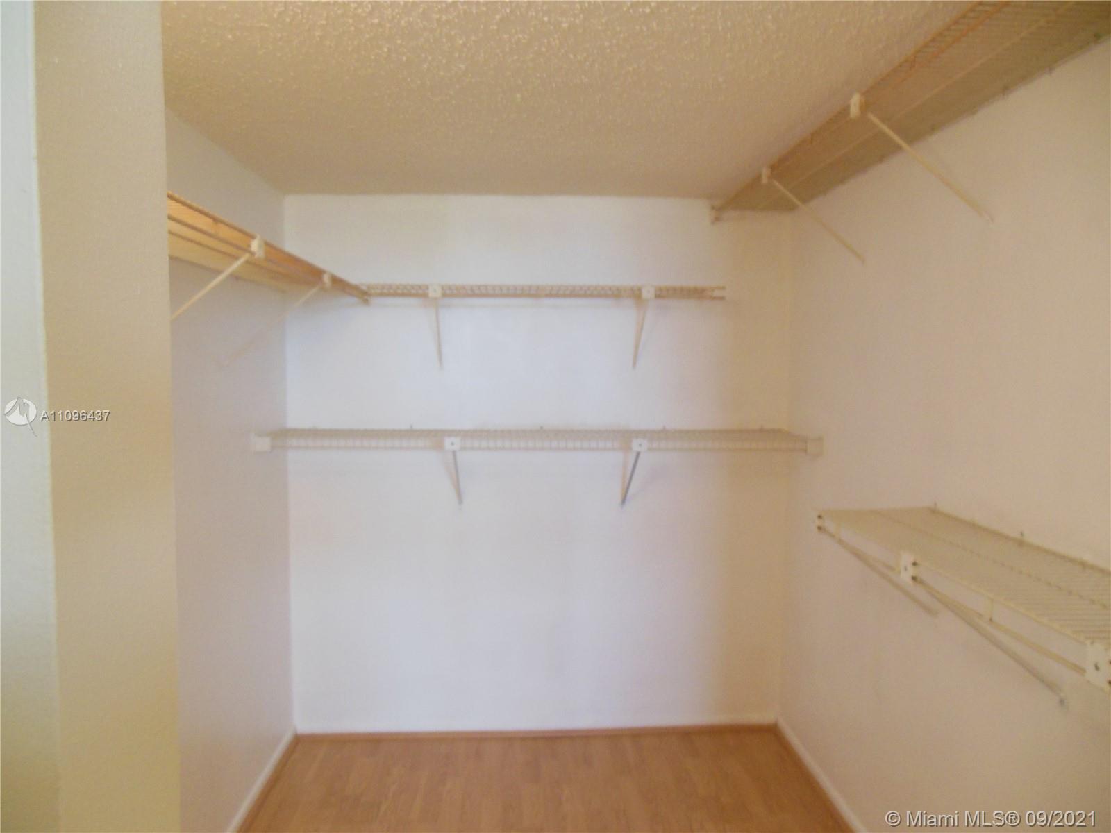 BOCA ENTRADA - Residential Lease