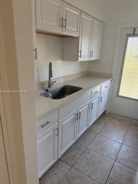WONDERFUL QUIET BUILDING. LOCATED NEAR MAIN TRANSPORTATION ARTERIES. NEAR TO SHOPS, GROCERY NTSAND RESTAURANTS. LARGE UNIT WITH CENTRAL AC AND READY FOR NEW TENANT.