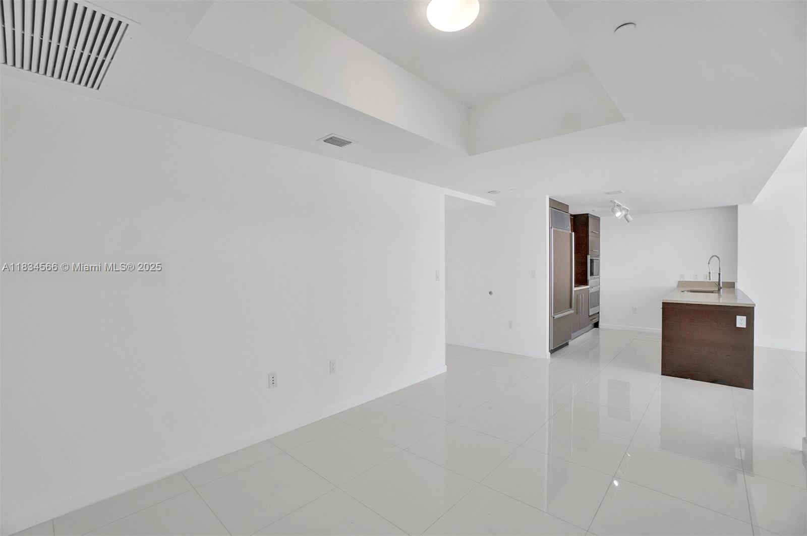 ICONBRICKELL CONDO NO 1 - Residential