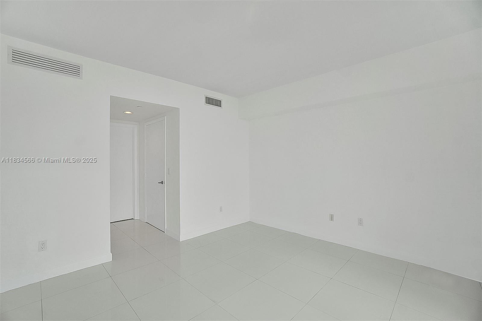 ICONBRICKELL CONDO NO 1 - Residential