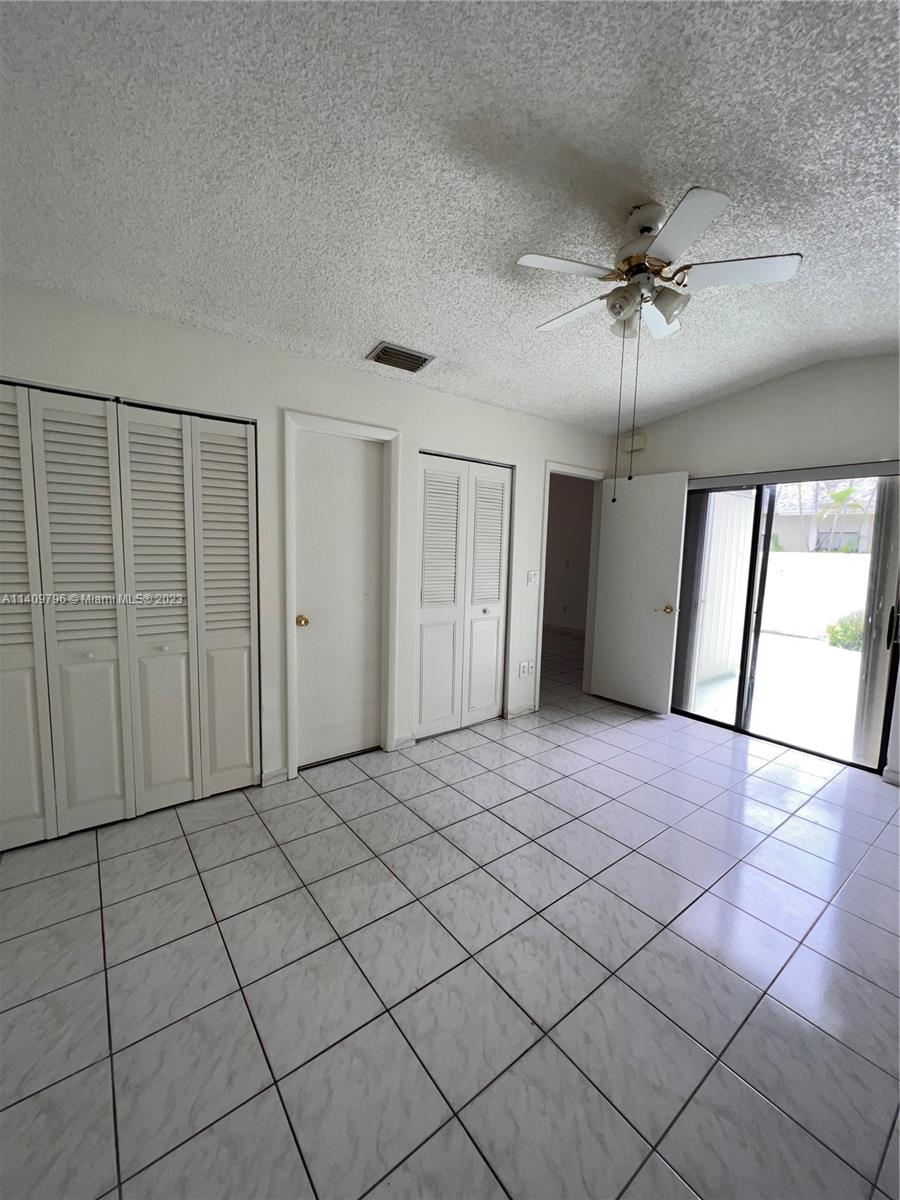 WESTWIND LAKES GARDEN HOM - Residential Lease